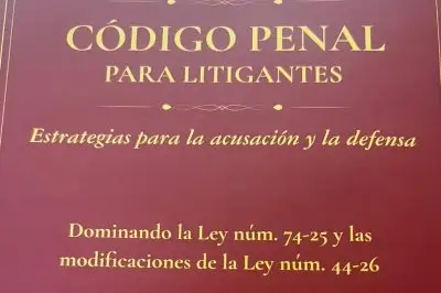 Roberto Quiroz presenta libro sobre retos del nuevo Código