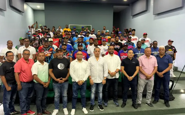 Anuncian torneo de softbol con 48 equipos empresas de Cotuí