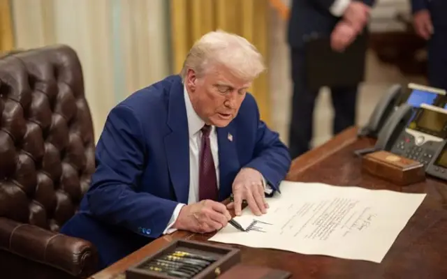 Trump suspende las sanciones del Congreso EEUU contra Rusia