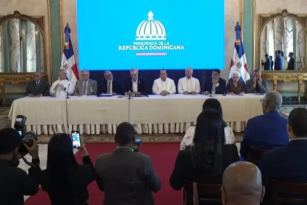 EN VIVO: Rueda de Prensa: Uso de los fondos AERODOM