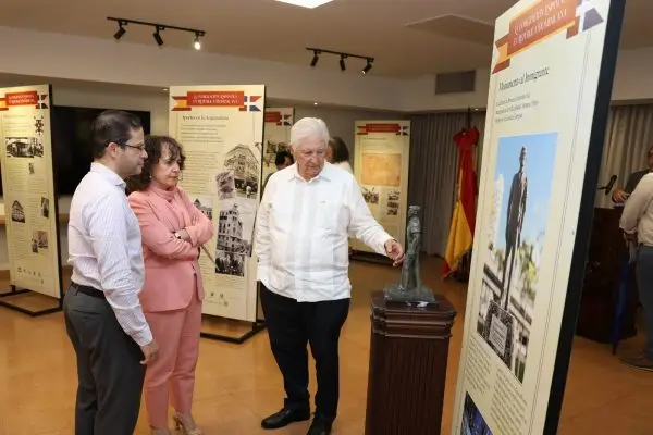 Inauguran muestra sobre inmigración española en RD
