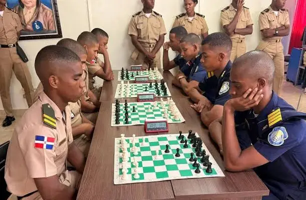 Policía conquista 3 oros Juegos de Cadetes y Guardiamarinas
