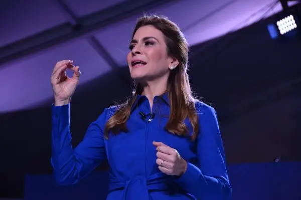 Carolina Mejía propone un muro económico en la frontera