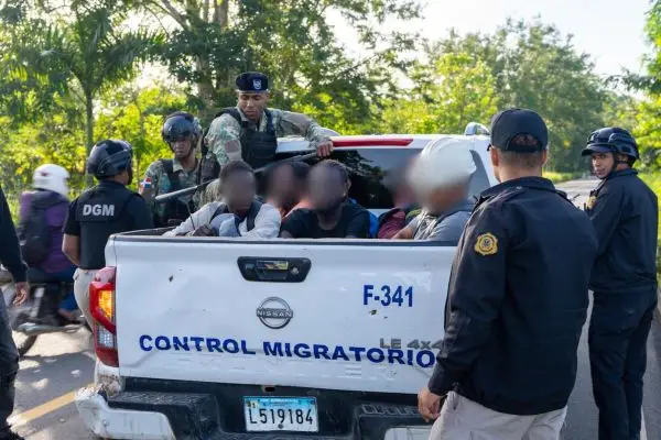 DGM detiene a 4,618 extranjeros y deporta a 4,173