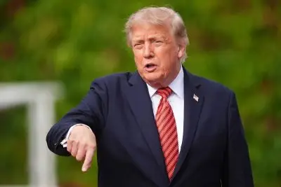 Trump culpa protestas Francia a la «migración descontrolada»
