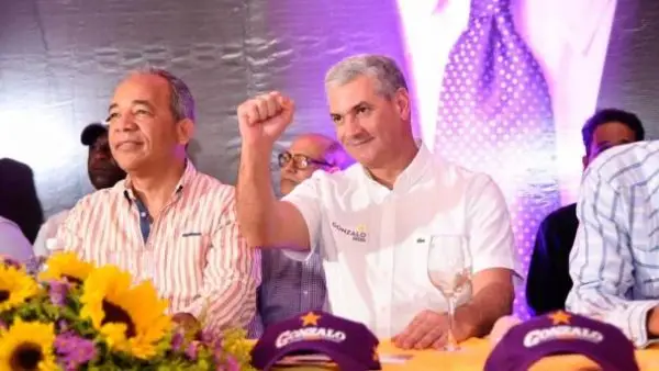 Gonzalo Castillo reivindica obras de gobiernos del PLD