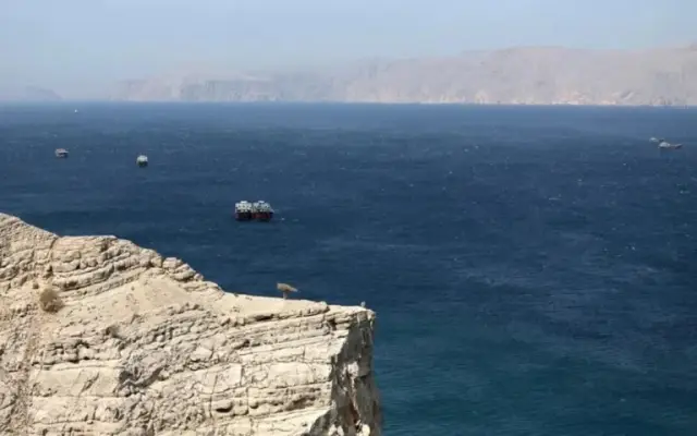 Irán afirma estrecho Ormuz está bajo el control de sus militares