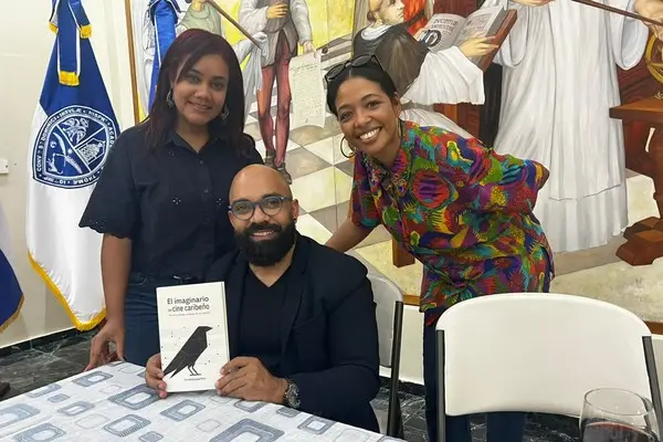 Obra literaria aborda identidad cultural y cine caribeño en UASD
