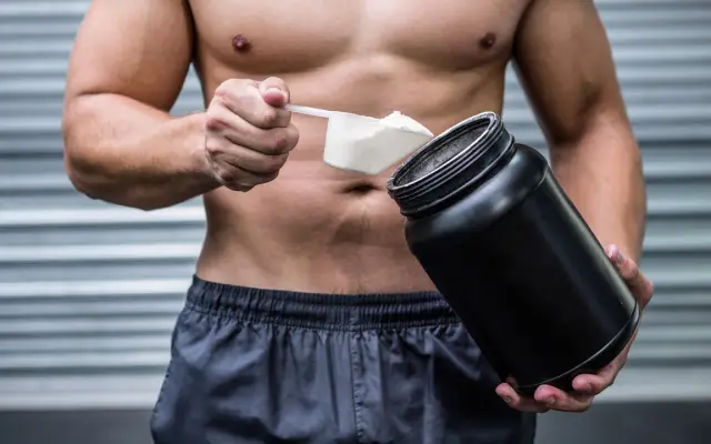 Alertan de riesgos renales por consumo proteínas gimnasios