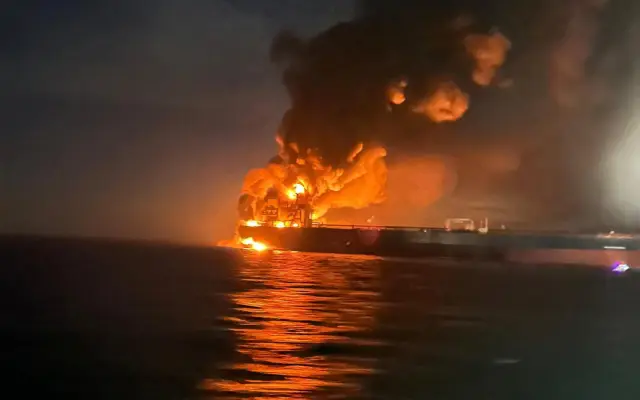 Ucrania bombardea posiciones e instalaciones petrolíferas rusas