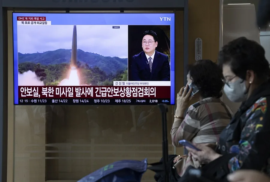 Corea del Norte lanza posible misil balístico al mar de Japón