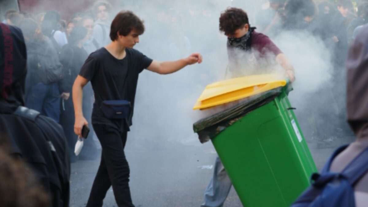 Francia: protestas estudiantiles afectan 413 centros educativos