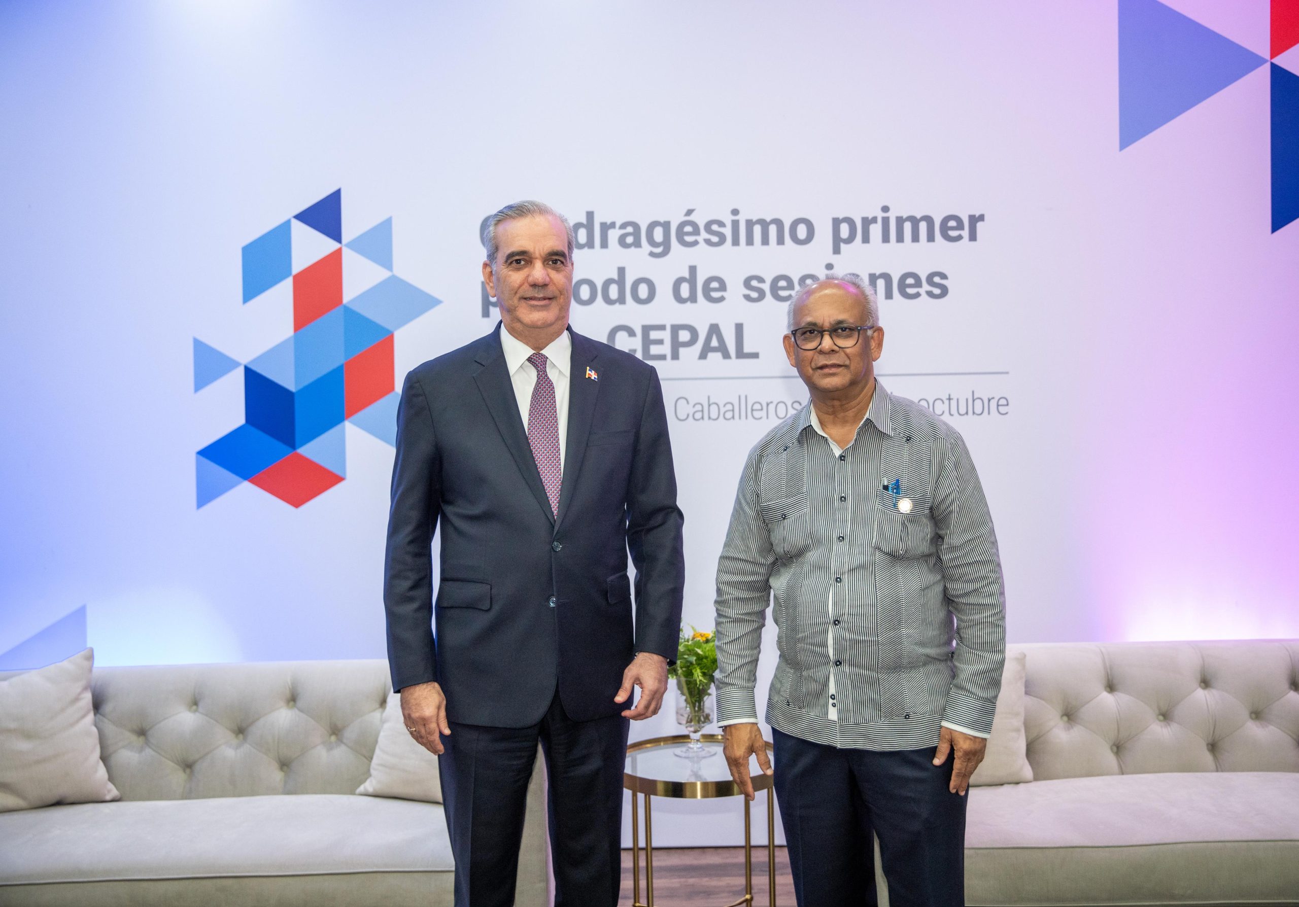 Abinader y jefe de la OEA abordan plan de acción para Haití