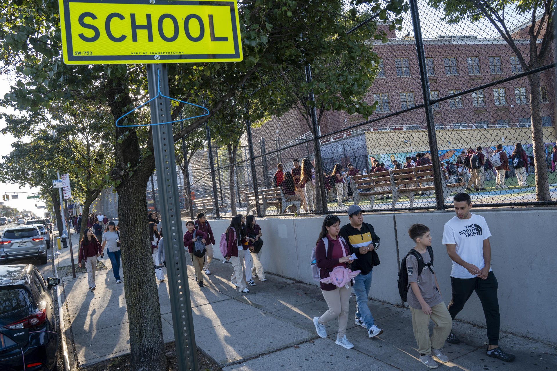 PEN América: escuelas de EE.UU. vetaron 11.982 libros