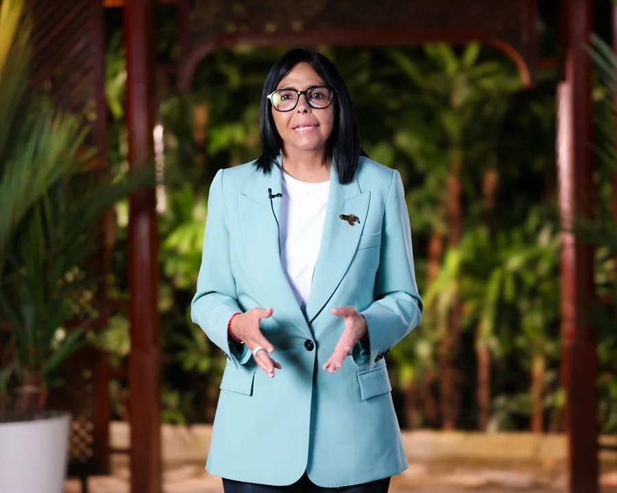 Delcy Rodríguez desea recuperación al papa tras confirmarse cáncer