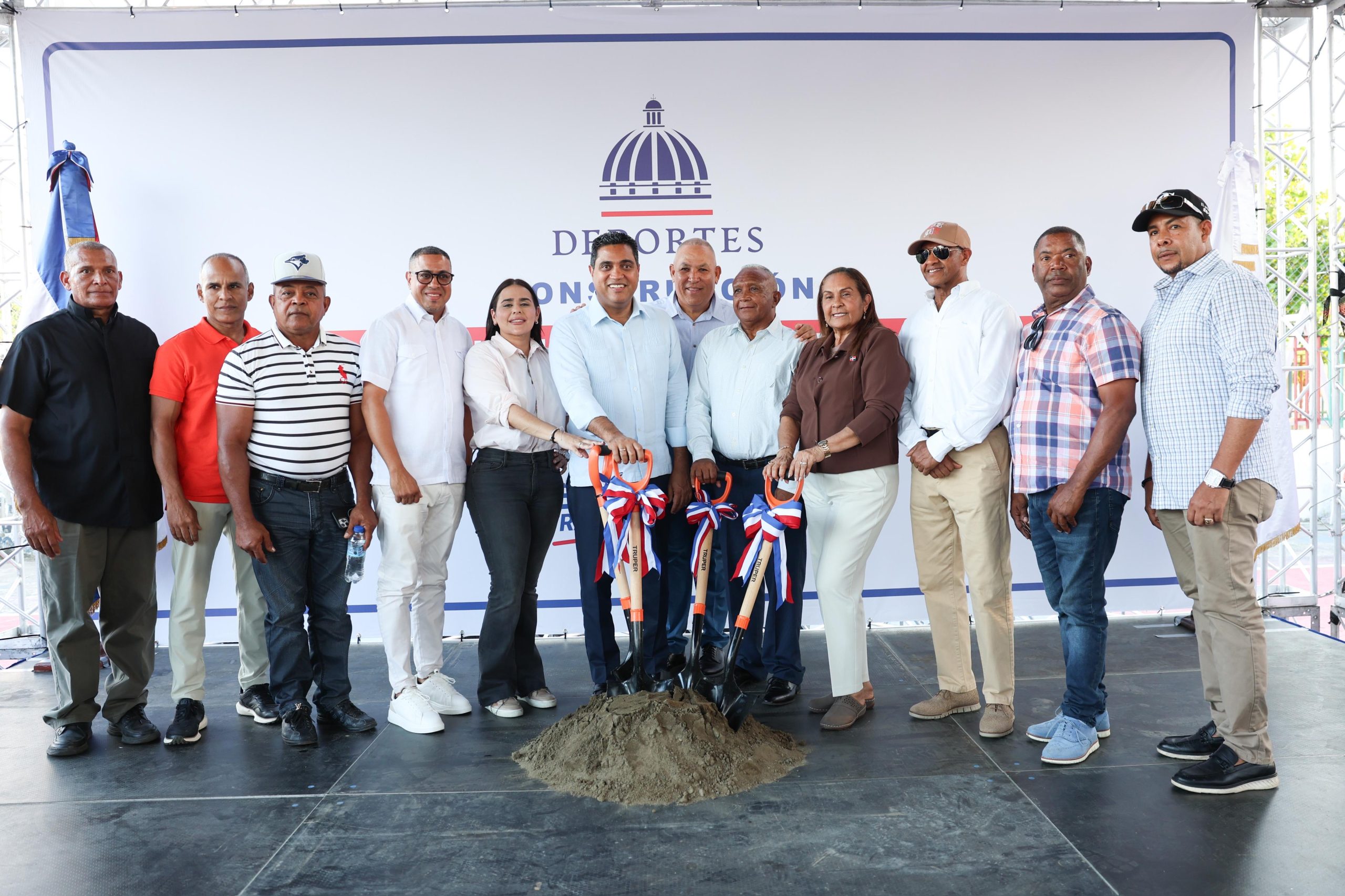 Deportes inicia techado en Hostos con inversión de RD 30,681,336.71