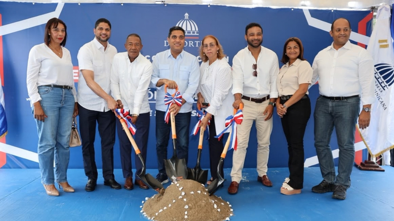 Gobierno inicia multiuso en Los Cacaos por RD 25 millones