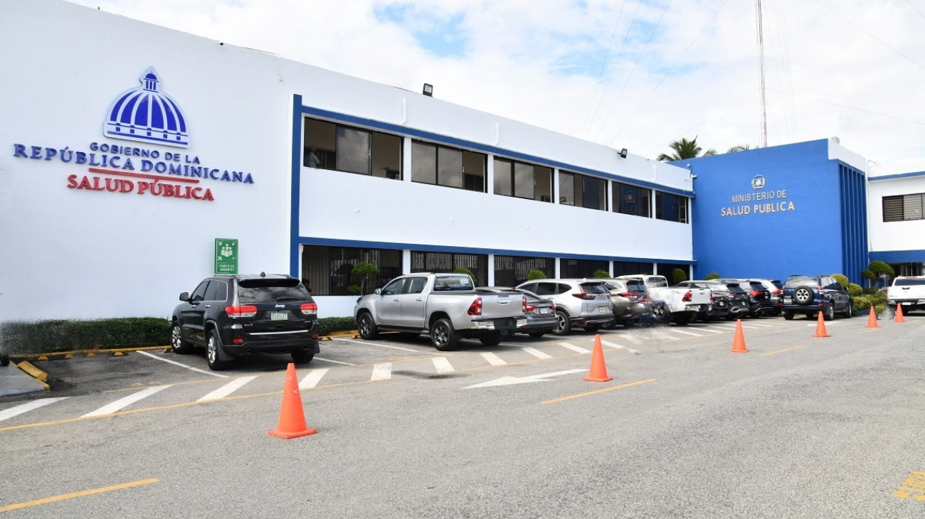 Salud Pública inicia vacunación contra influenza con 400,000 dosis