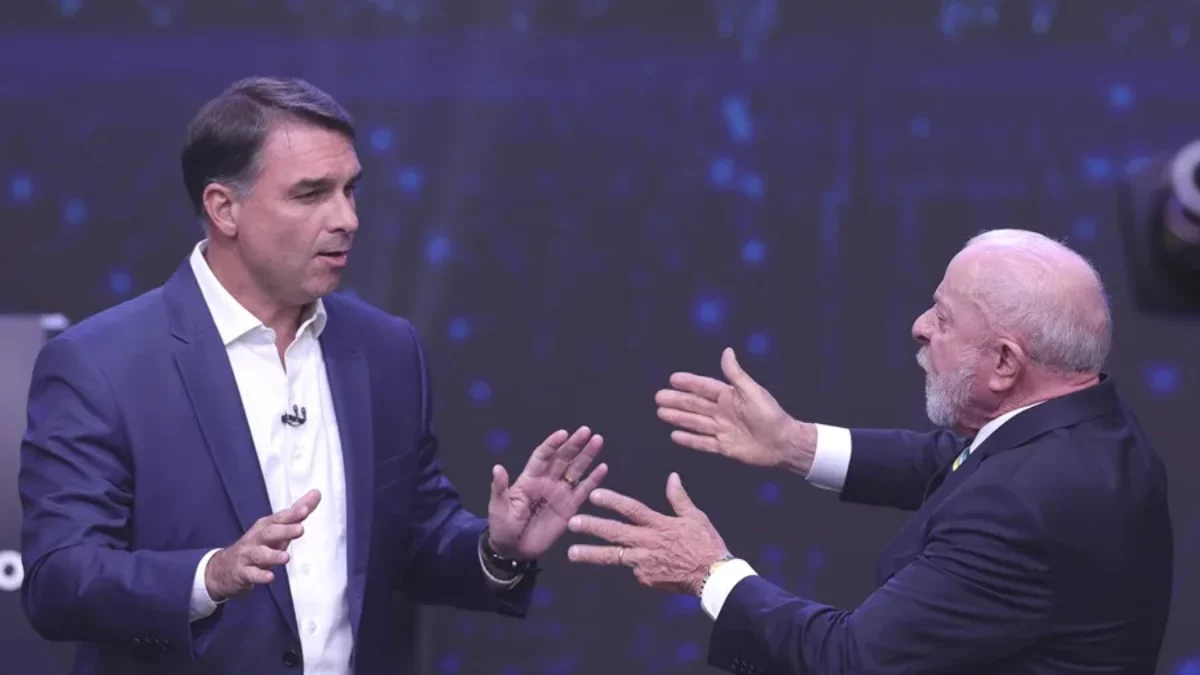 Lula y Flávio Bolsonaro debaten previo a segunda vuelta en Brasil