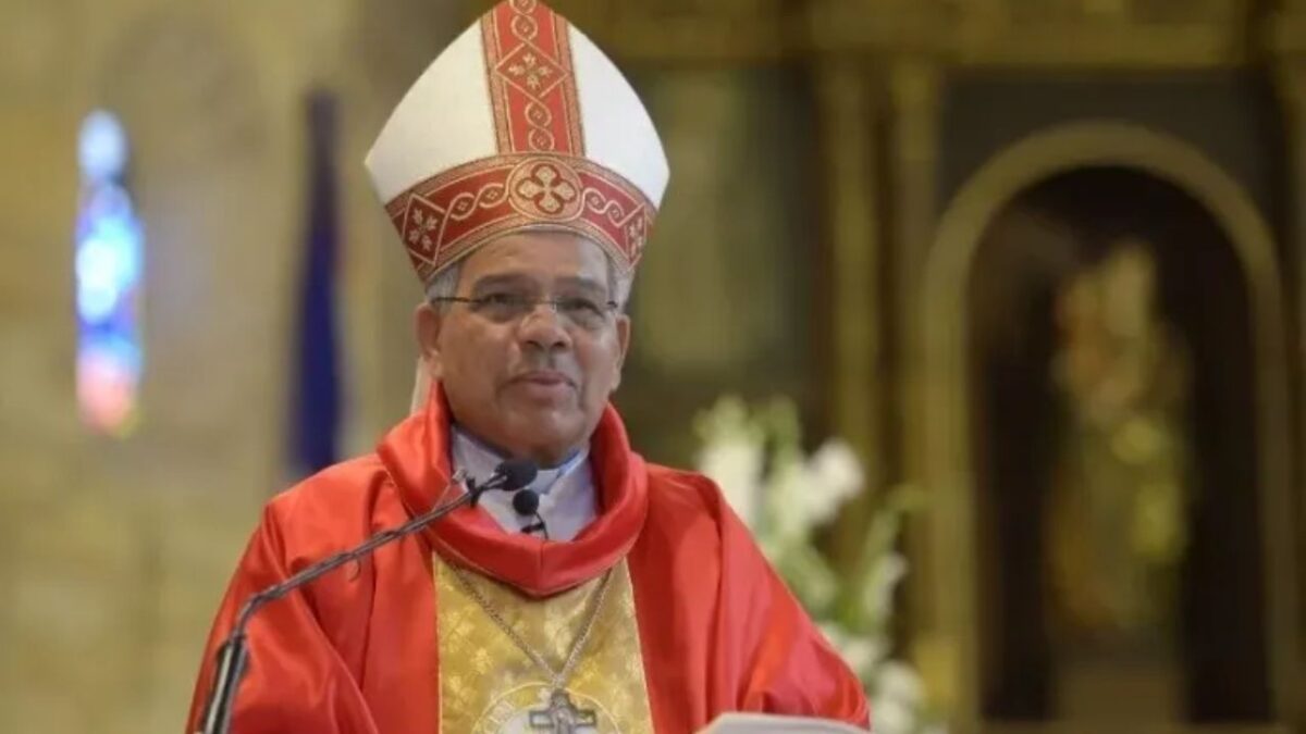Ozoria confirma su renuncia; Morel Diplán asume arzobispado