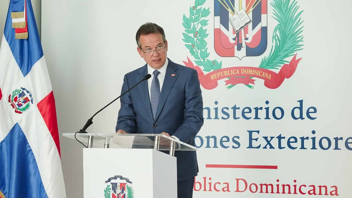 Canciller Bisonó inicia visita a Canadá, primera de RD en 20 años
