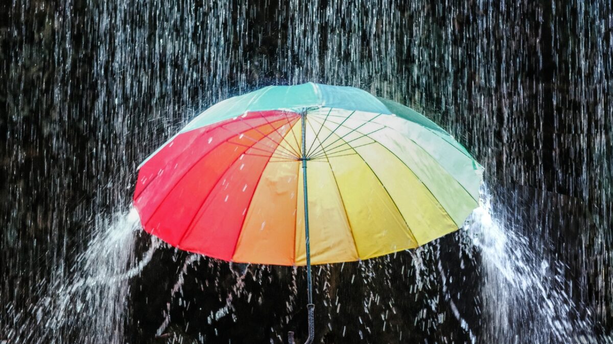 Indomet prevé fuertes lluvias y tormentas por vaguada este lunes